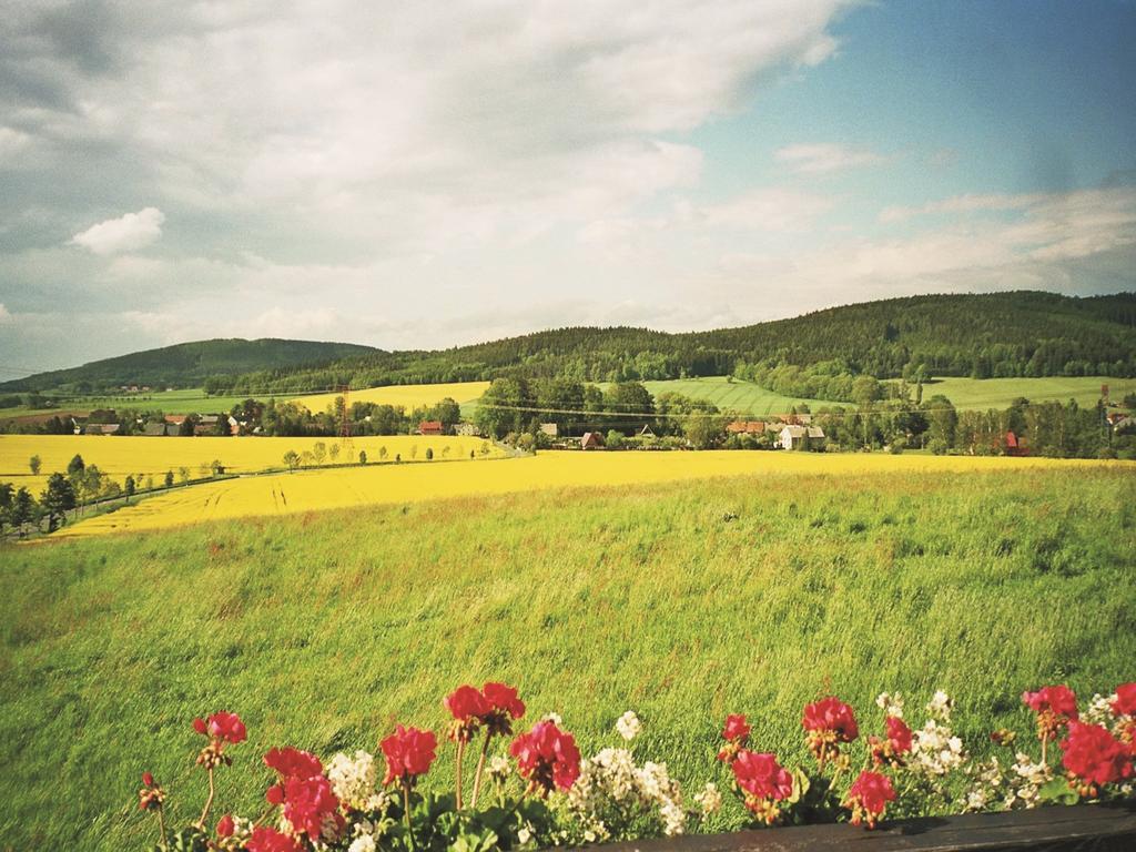 Ferienwohnungen Harmonie Und Bergblick Crostau Εξωτερικό φωτογραφία